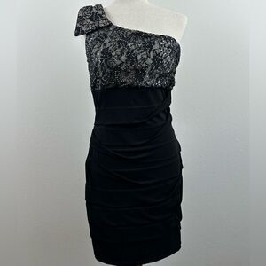 EUC City Triangles Women’s One Shoulder Dress